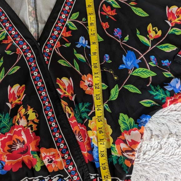 Beautiful, vibrant flowered festival party fall autumn blouse medium - Picture 4 of 7